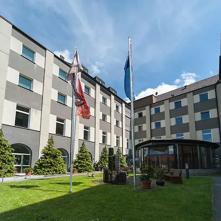 St. Bonifatiuskloster - Geistliches Zentrum בית הארחה Hünfeld