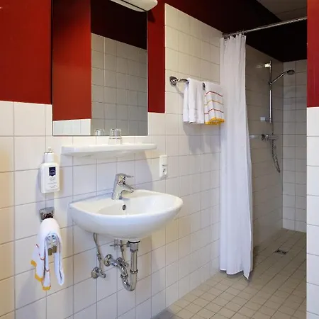 בית הארחה St. Bonifatiuskloster - Geistliches Zentrum 3*