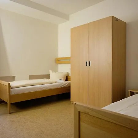 בית הארחה St. Bonifatiuskloster - Geistliches Zentrum 3*