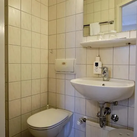 בית הארחה St. Bonifatiuskloster - Geistliches Zentrum Hünfeld