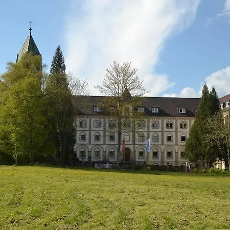 בית הארחה St. Bonifatiuskloster - Geistliches Zentrum 3*