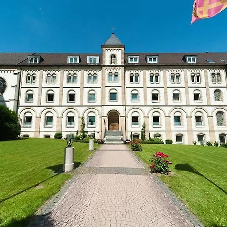 בית הארחה St. Bonifatiuskloster - Geistliches Zentrum Hünfeld